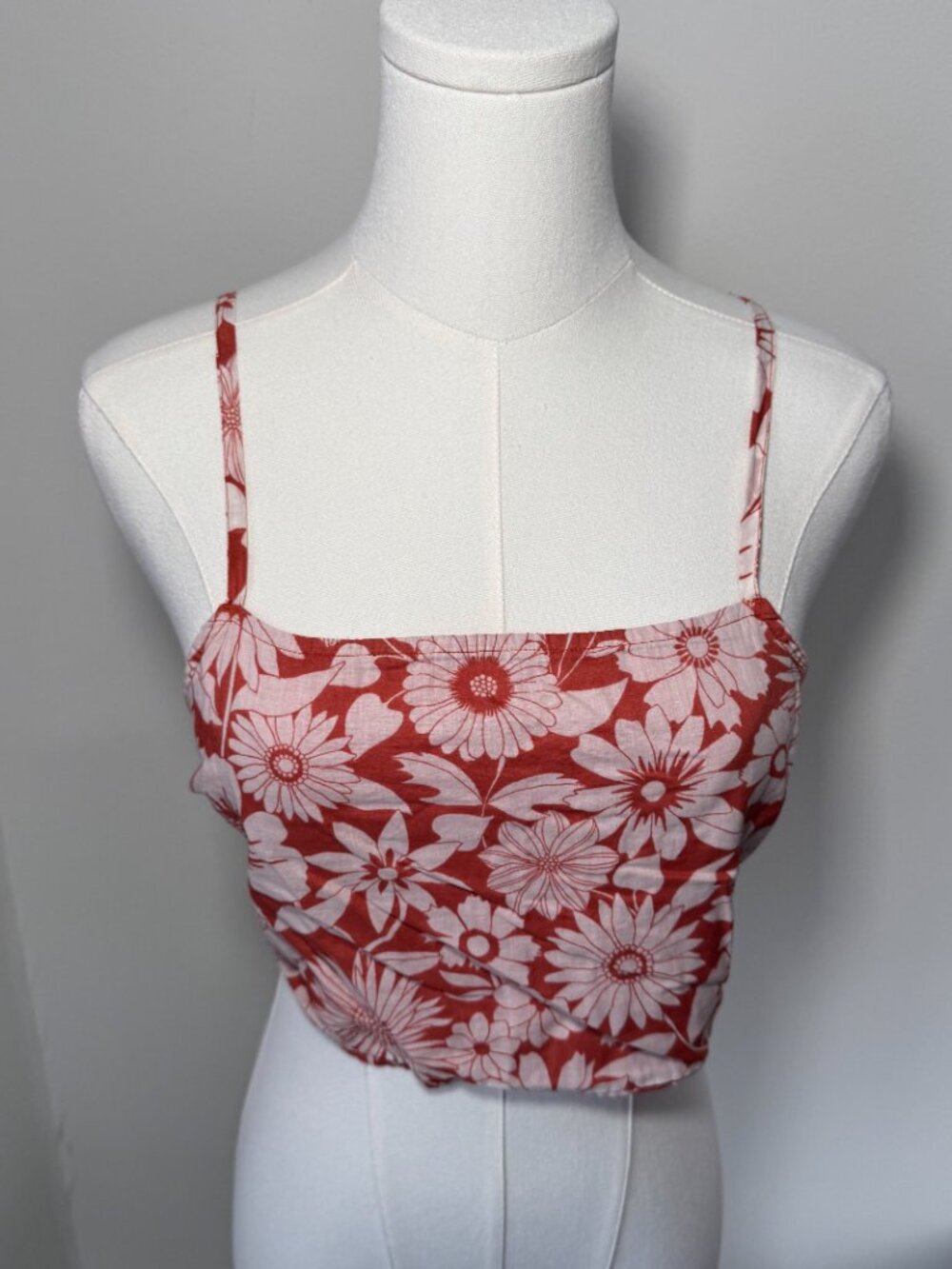 American Eagle Orange and White Floral Cropped Casual Tank Top Shirt - Picture 8 of 13